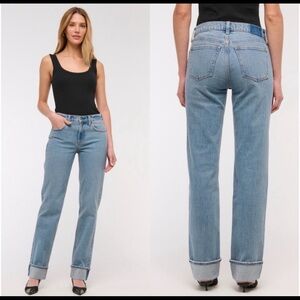 The 90s Slim Straight Ultra High Rise Curve Love